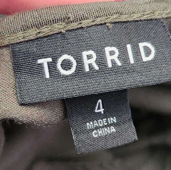 Size 4 Torrid Military Green Bell Sleeve Tie Waist Top - Picture 3 of 4